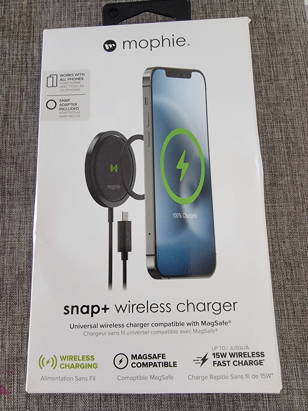 mophie Snap+ Wireless Charger in Black, 15W